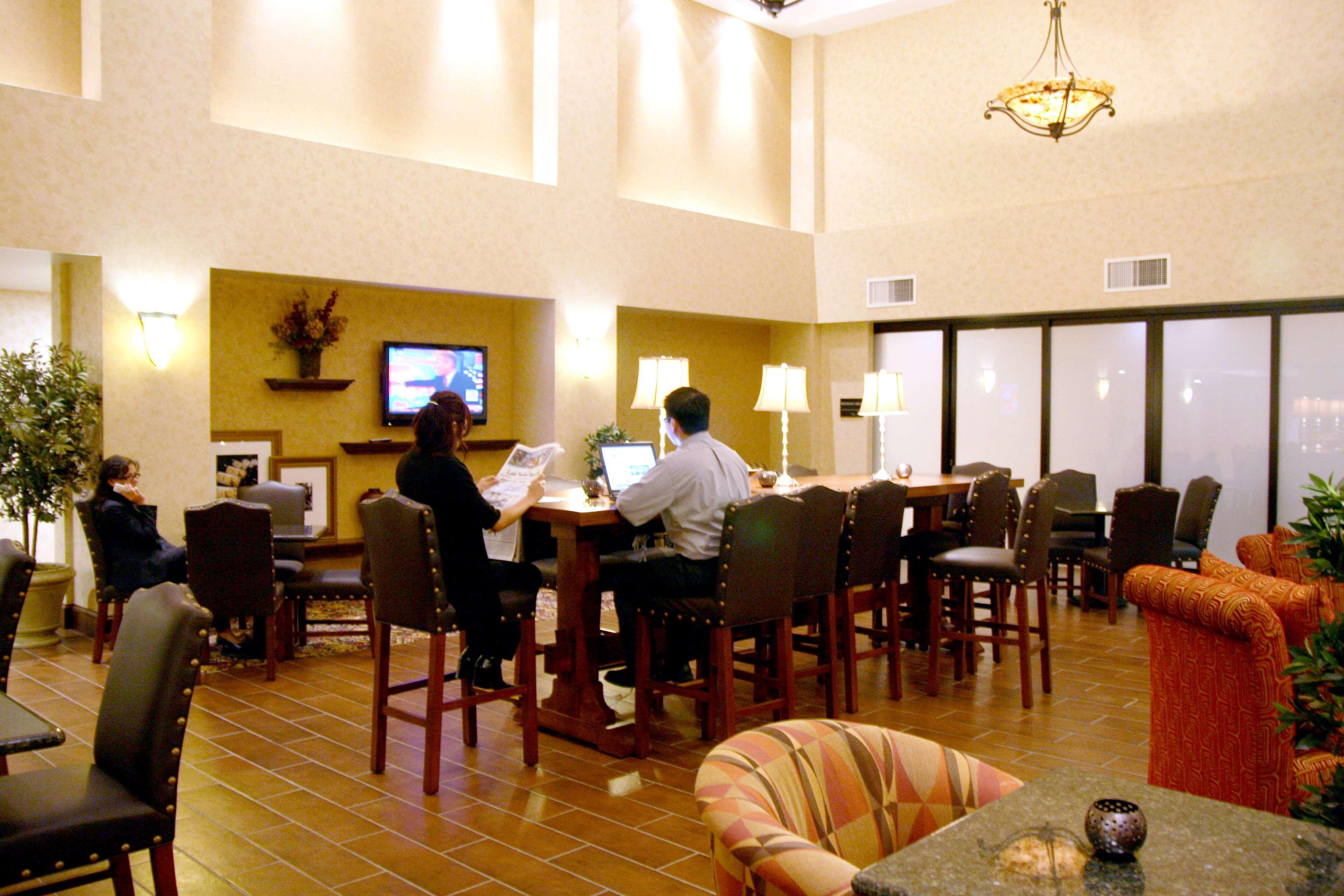 Hampton Inn & Suites לודי מסעדה תמונה