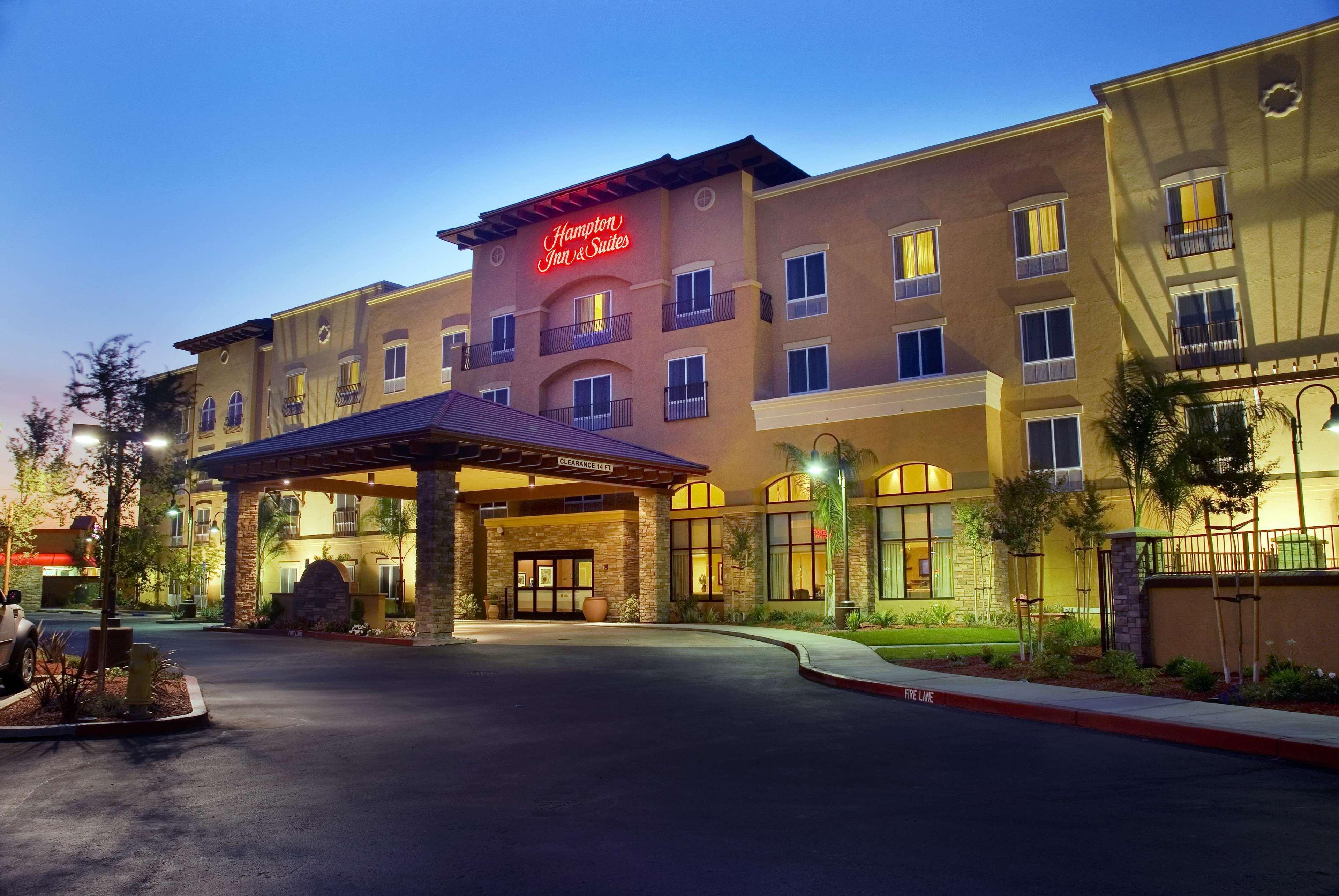 Hampton Inn & Suites לודי מראה חיצוני תמונה