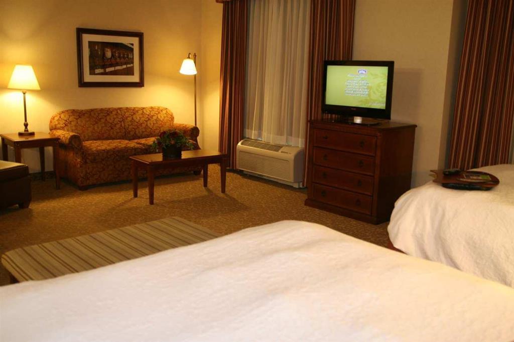 Hampton Inn & Suites לודי חדר תמונה