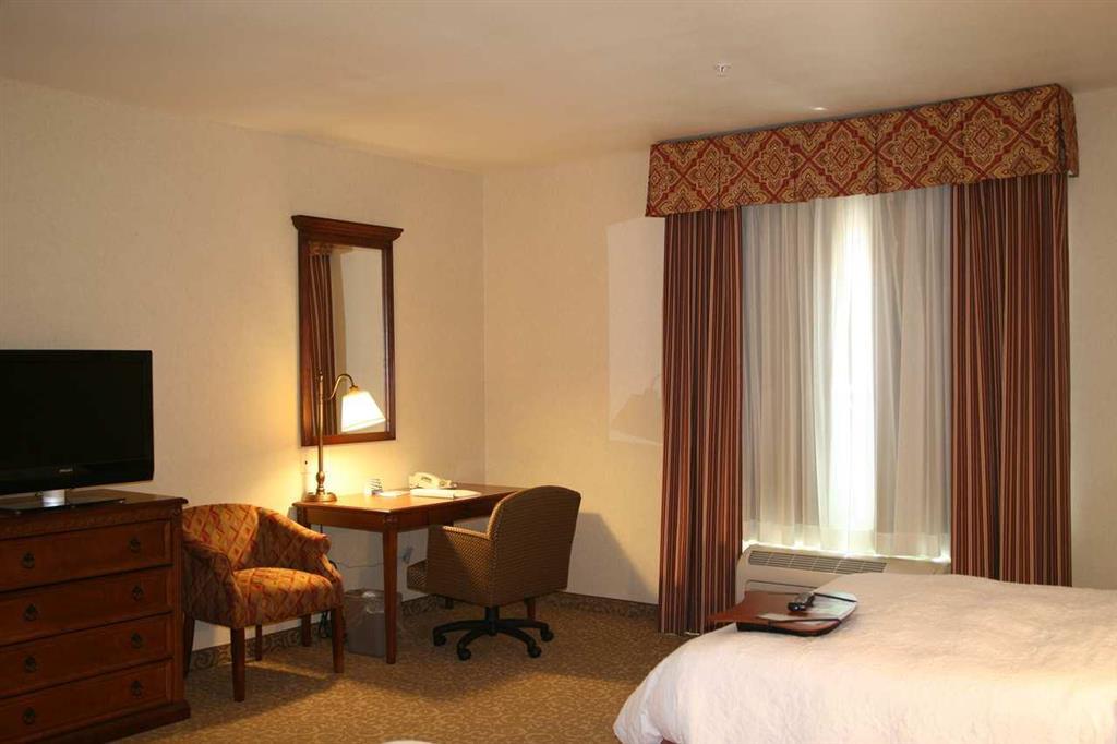 Hampton Inn & Suites לודי חדר תמונה