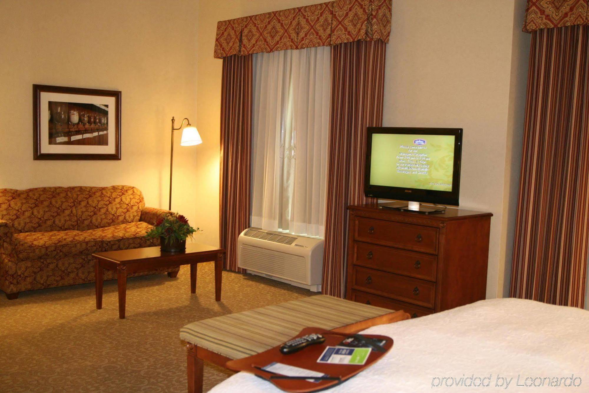 Hampton Inn & Suites לודי חדר תמונה