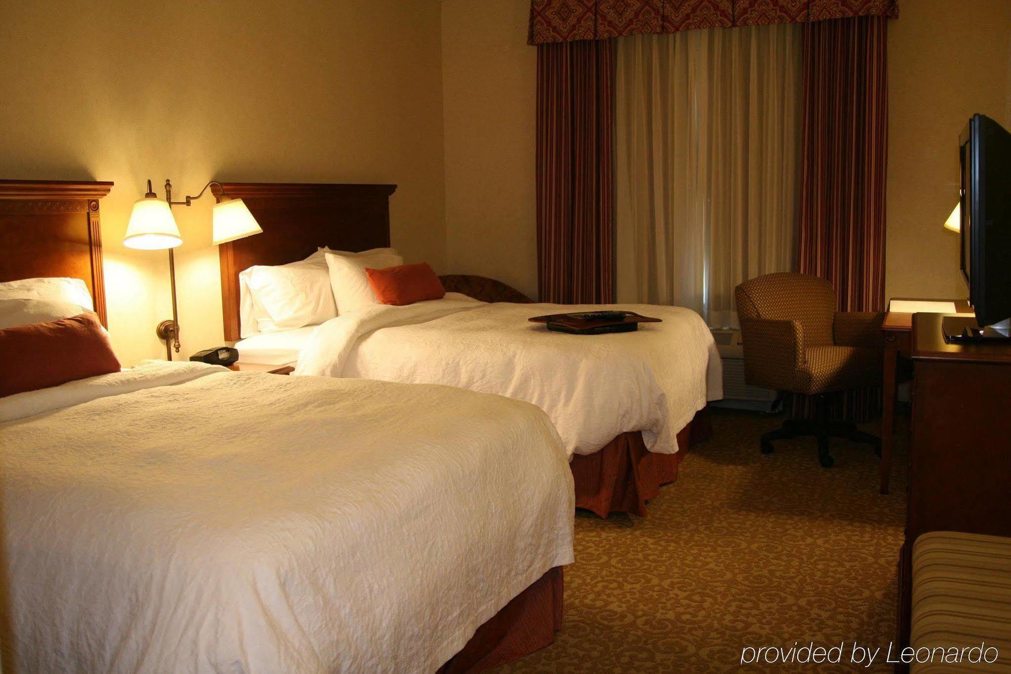 Hampton Inn & Suites לודי חדר תמונה