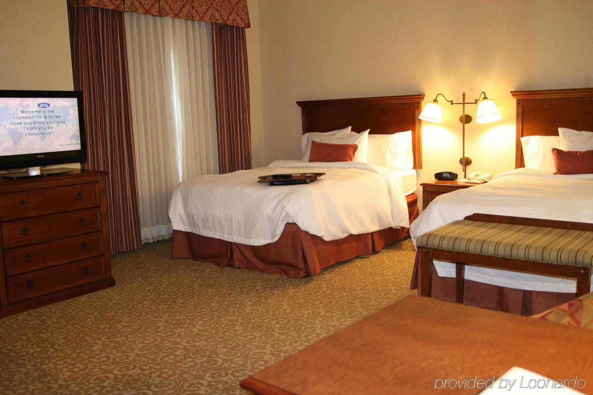 Hampton Inn & Suites לודי חדר תמונה