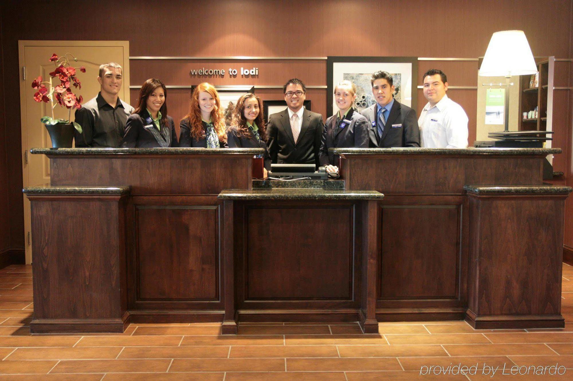 Hampton Inn & Suites לודי מראה פנימי תמונה